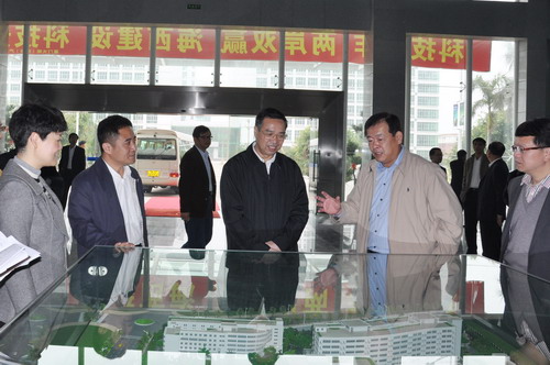 刘可清市长视察厦门台湾科技企业育成中心